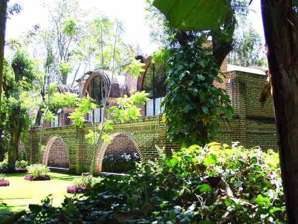 sanbuenaventuradeatitlan.com, Hotel San Buenaventura de Atitlan, Guatemala, Entrerios