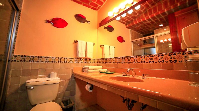sanbuenaventuradeatitlan.com, Hotel San Buenaventura de Atitlan, Guatemala. Lodgings Entrerrios