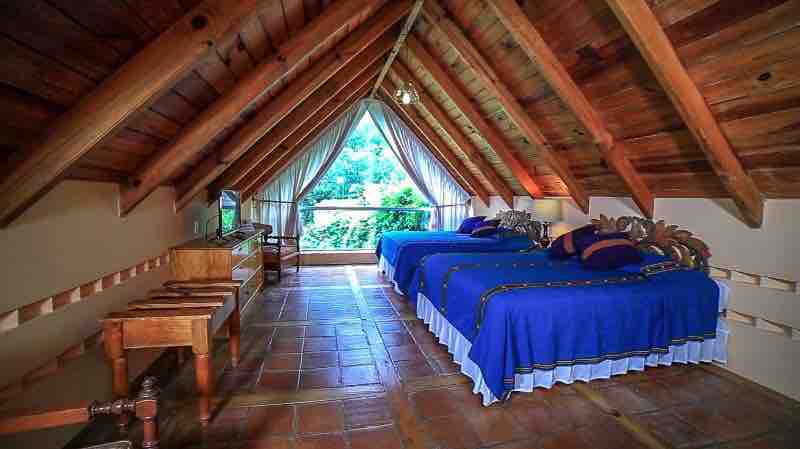 sanbuenaventuradeatitlan.com, Hotel San Buenaventura de Atitlan, Guatemala. Lodgings Plaza de La Cruz