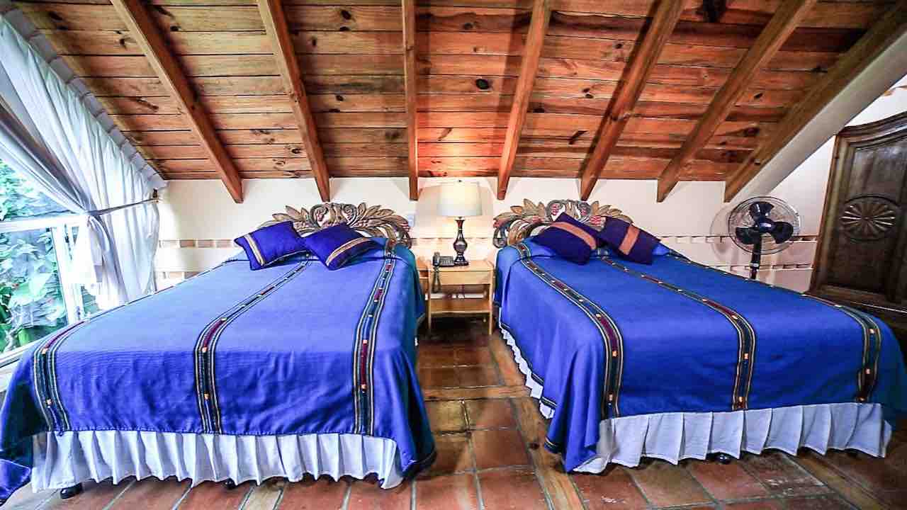 sanbuenaventuradeatitlan.com, Hotel San Buenaventura de Atitlan, Guatemala. Lodgings Plaza de La Cruz
