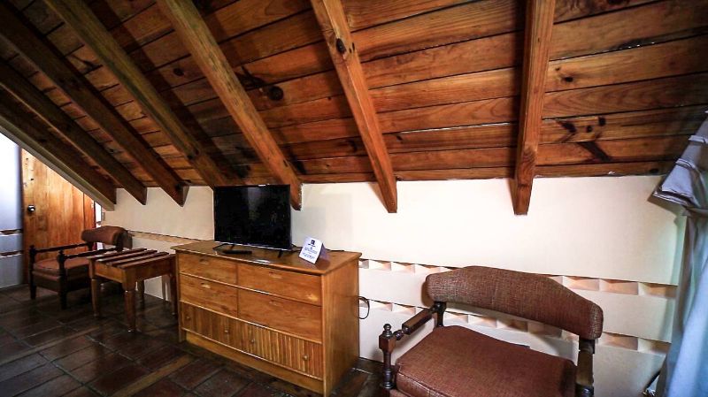 sanbuenaventuradeatitlan.com, Hotel San Buenaventura de Atitlan, Guatemala. Lodgings Plaza de La Cruz