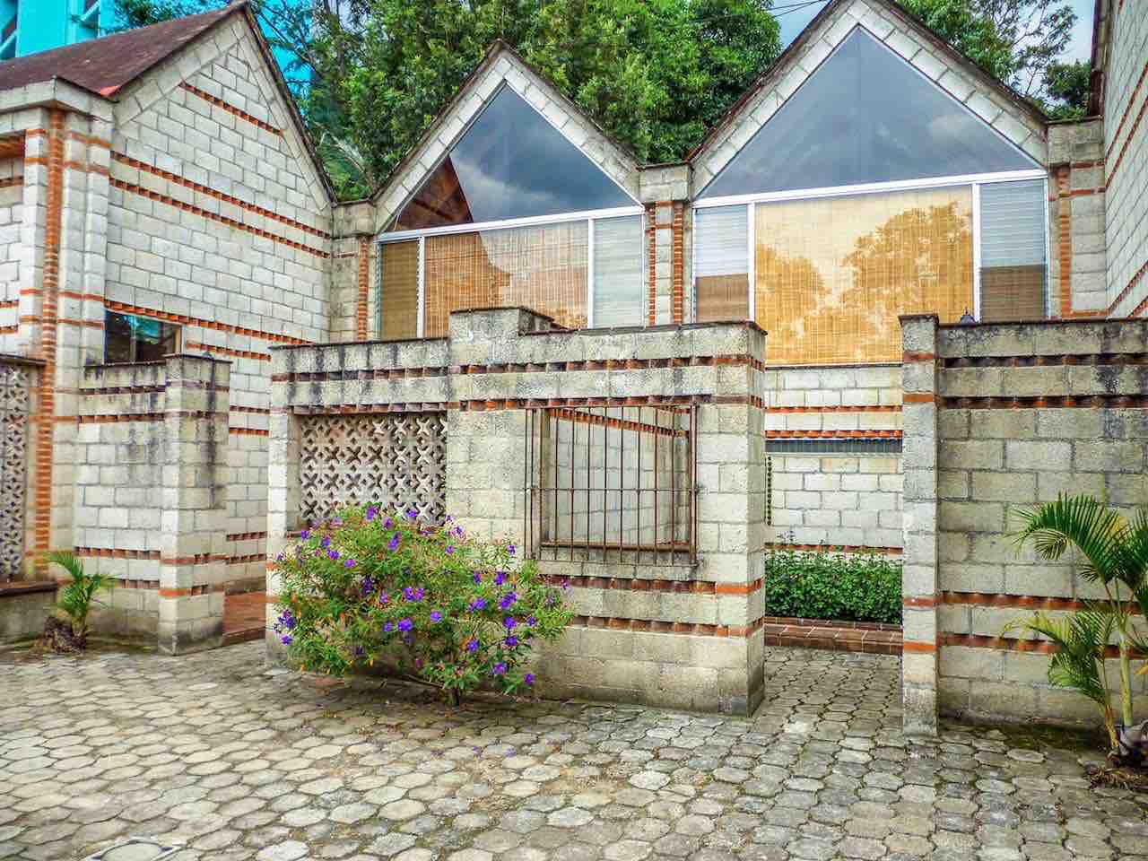 sanbuenaventuradeatitlan.com, Hotel San Buenaventura de Atitlan, Guatemala. Lodgings Plaza de La Cruz