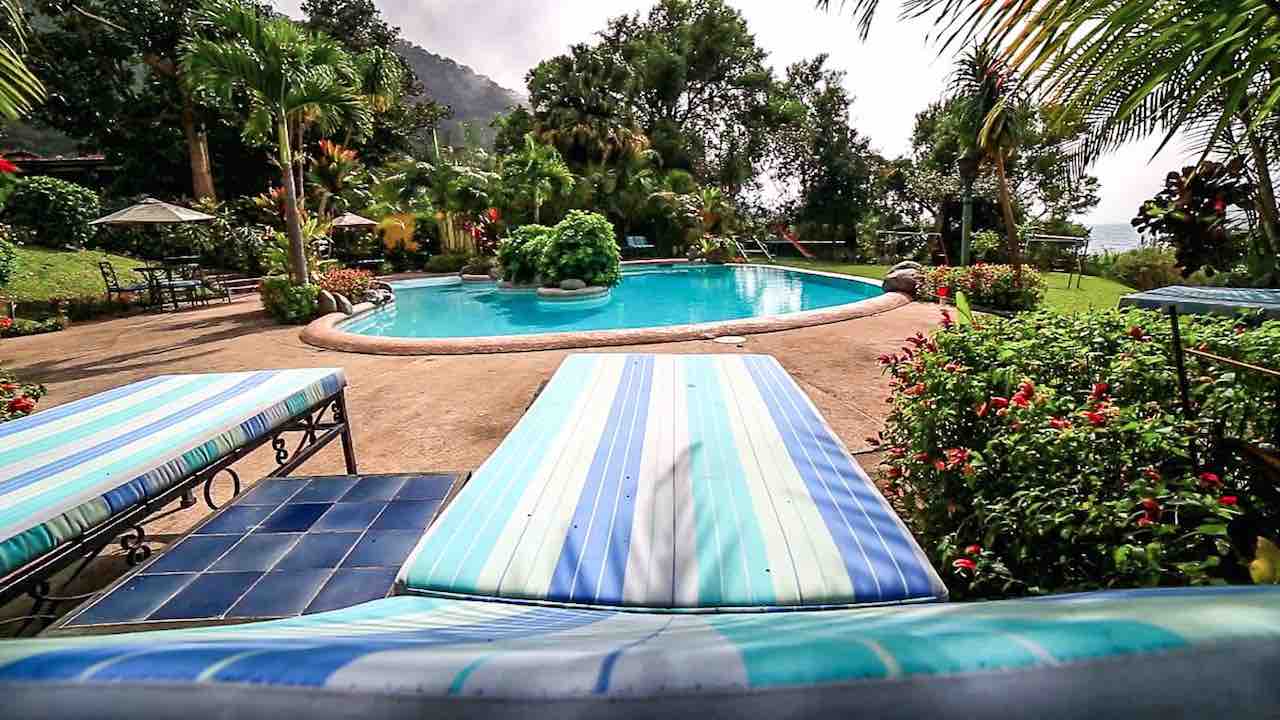 sanbuenaventuradeatitlan.com, Hotel San Buenaventura de Atitlan, Guatemala. Pool Sauna Jacuzzi and Massages