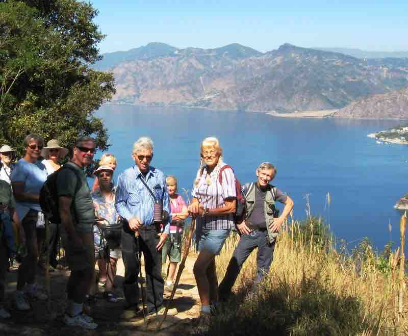 sanbuenaventuradeatitlan.com, Hotel San Buenaventura de Atitlan, Guatemala. Excursions & Tours