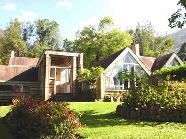 sanbuenaventuradeatitlan.com, Hotel San Buenaventura de Atitlan, Guatemala, PLAZA DE LA CRUZ